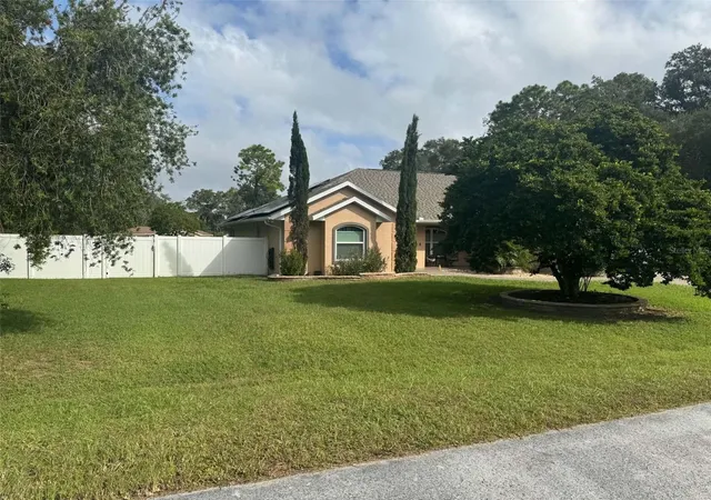 Photo 2 of Single family home for sale at 8357 SE 157th Place, Summerfield, FL 34491 | MLS# O6452887 | Listing updated on 2026-10-27