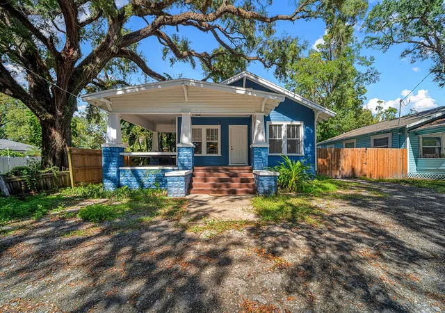 Single family home for sale at 708 E Crenshaw St, TAMPA, FL 33604 | MLS# TB8561696