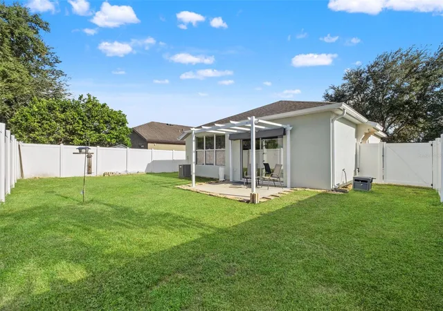 Photo 4 of Single family home for sale at 15593 Lily Wood Ln, Spring Hill, FL 34604 | MLS# W7890658 | Listing updated on 2026-10-30