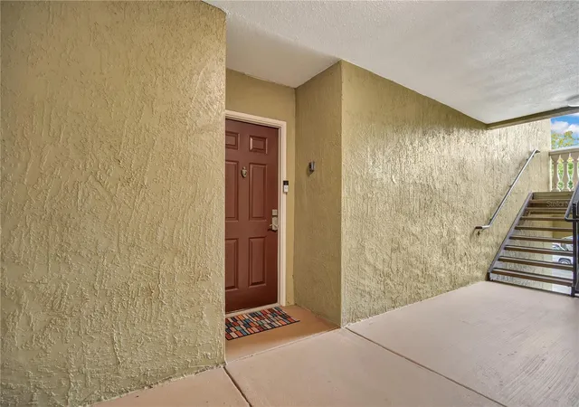 Listing Photo 1 - Condo for sale in building located at 737 Crest Pines Dr, Orlando, FL 32828 - Unit #623