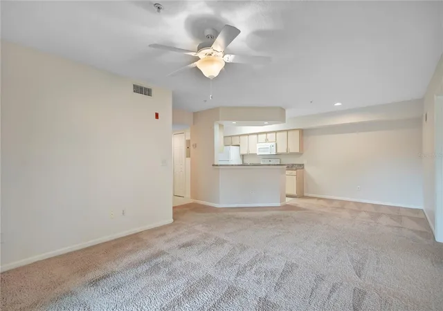 Photo 4 of Condo for sale at 737 Crst Pines Dr #623, Orlando, FL 32828 | MLS# O6452913 | Listing updated on 2026-10-30