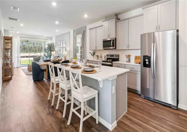 Photo 3 of House for sale at 2727 Kinsale Ln, Ormond Beach, FL 32174 | MLS# O6452914 | Listing updated on 2026-10-28