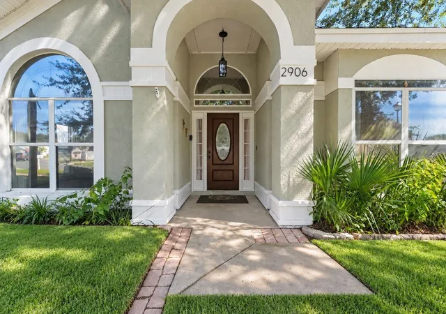 Photo 3 of Single family home for sale at 2906 Pembridge St, Kissimmee, FL 34747 | MLS# O6452915 | Listing updated on 2026-10-29