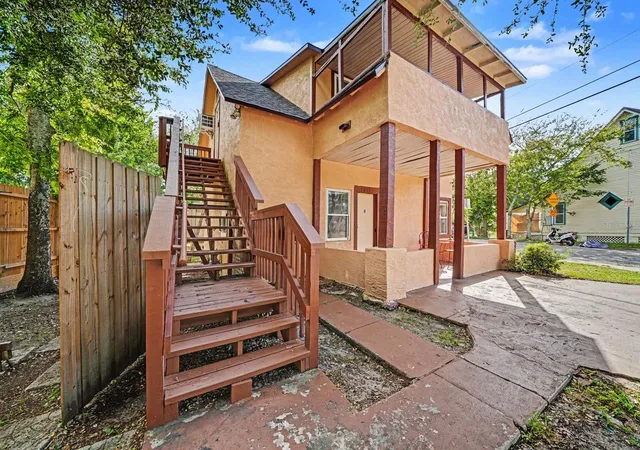 Photo 2 of Single family home for sale at 1015 S Peninsula Dr #1,2, Daytona Beach, FL 32118 | MLS# O6452929 | Listing updated on 2026-10-28