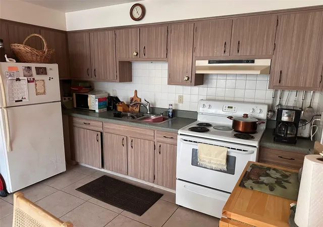Photo 4 of House for sale at 4375 Tahitian Gdns Cir #A, Holiday, FL 34691 | MLS# W7890660 | Listing updated on 2026-10-28