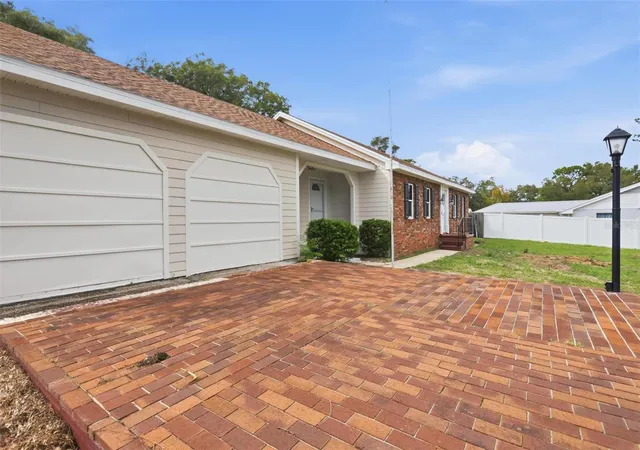 Photo 3 of Single family home for sale at 2662 Palm Ter, Deland, FL 32720 | MLS# V4952003 | Listing updated on 2026-10-29