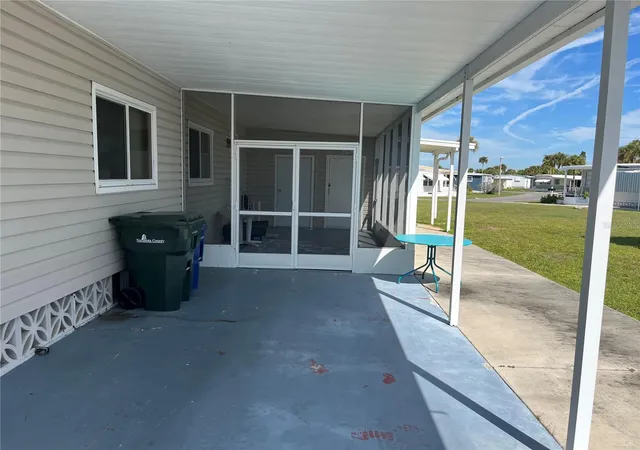 Photo 2 of Manufactured home for sale at 724 Locarno Dr, Venice, FL 34285 | MLS# N6146349 | Listing updated on 2026-10-28