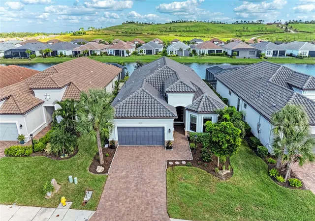 Single family home for sale at 6261 Mesa Glen, BRADENTON, FL 34203 | MLS# A4710927