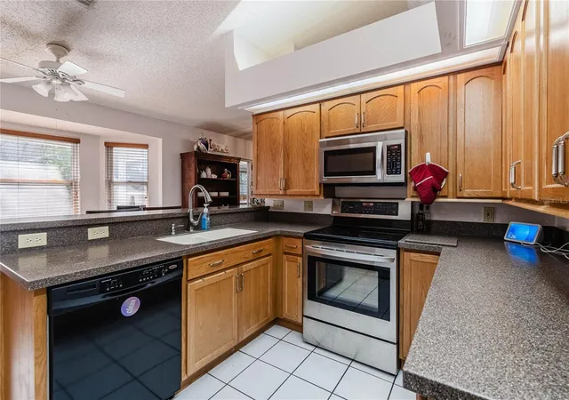 Photo 4 of Single family home for sale at 301 Louis Edward Ct, Lakeland, FL 33809 | MLS# TB8561736 | Listing updated on 2026-10-28