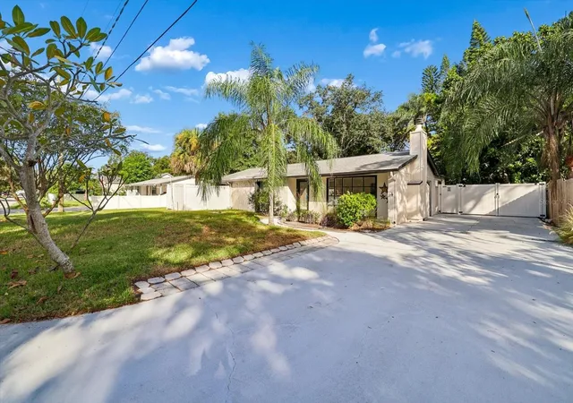 Photo 1 of Single family home for sale at 7321 Canal Blvd, Tampa, FL 33615 | MLS# TB8561738 | Listing updated on 2026-10-28