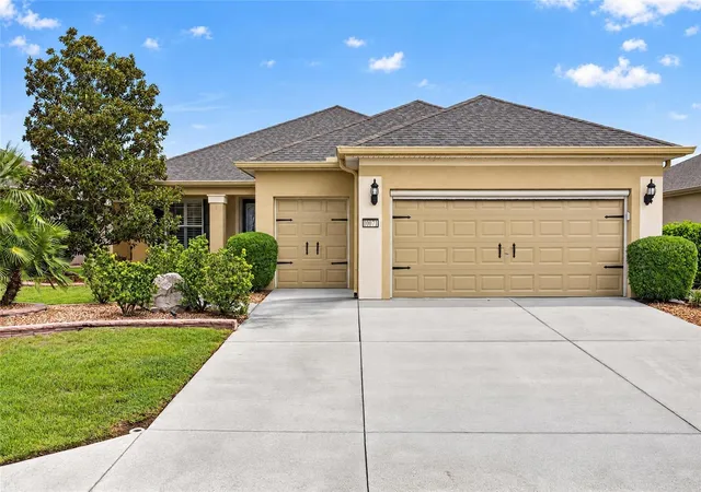 Photo 1 of Single family home for sale at 10071 SW 72nd Lane, Ocala, FL 34481 | MLS# OM734731 | Listing updated on 2026-10-28