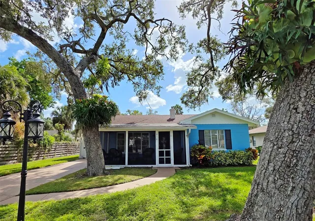 Single family home for sale at 918 Indiana Ln, SARASOTA, FL 34234 | MLS# A4710933
