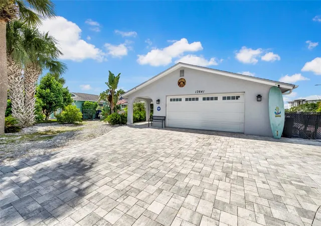 Photo 3 of Single family home for sale at 13641 Claudia Dr, Hudson, FL 34667 | MLS# TB8561758 | Listing updated on 2026-10-29