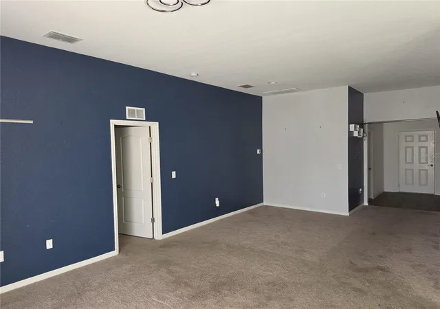 Photo 1 of Single family home for sale at 205 Arbuthnot St, Winter Haven, FL 33881 | MLS# O6452953 | Listing updated on 2026-10-29