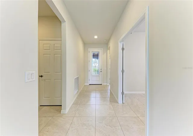 Photo 4 of Single family home for sale at 11025 Sandhill Preserve Dr, Sarasota, FL 34238 | MLS# A4710938 | Listing updated on 2026-10-28