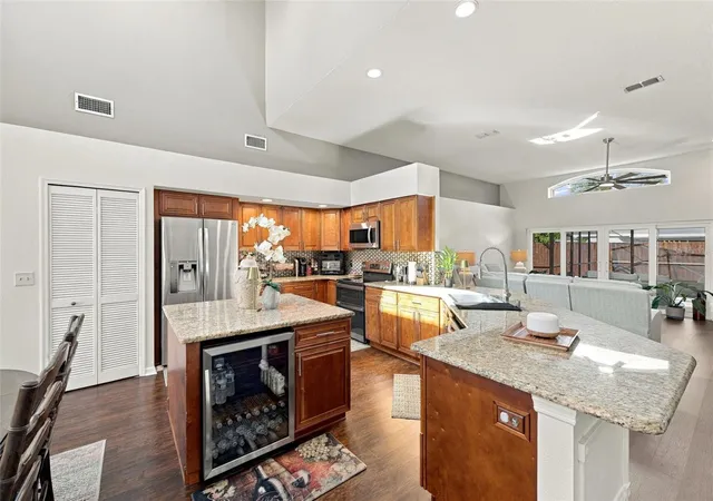 Photo 4 of Single family home for sale at 8708 Charming Knoll Ct, Tampa, FL 33635 | MLS# TB8561765 | Listing updated on 2026-10-30