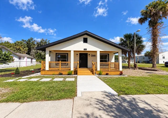 Single family home for sale at 1216 Historic Goldsboro Blvd, SANFORD, FL 32771 | MLS# O6452965