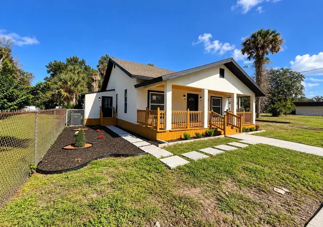 Photo 1 of Single family home for sale at 1216 Historic Goldsboro Blvd, Sanford, FL 32771 | MLS# O6452965 | Listing updated on 2026-10-28