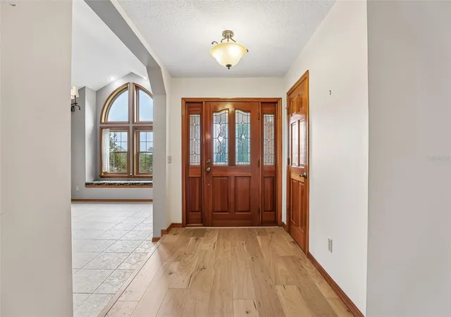 Photo 3 of Single family home for sale at 7273 Chesterhill Cir, Mount Dora, FL 32757 | MLS# O6452966 | Listing updated on 2026-10-30