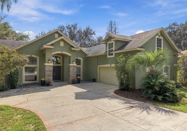 Photo 2 of Single family home for sale at 11025 Lake Katherine Cir, Clermont, FL 34711 | MLS# O6452970 | Listing updated on 2026-10-29