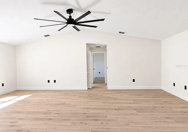 Photo 4 of Single family home for sale at 3180 Hanley St, Deltona, FL 32738 | MLS# R4912242 | Listing updated on 2026-10-30