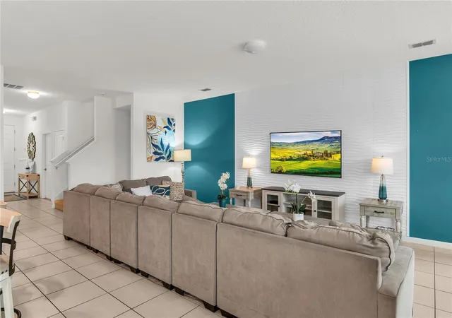 Photo 4 of Single family home for sale at 2576 Shanti Dr, Kissimmee, FL 34746 | MLS# O6452977 | Listing updated on 2026-10-28