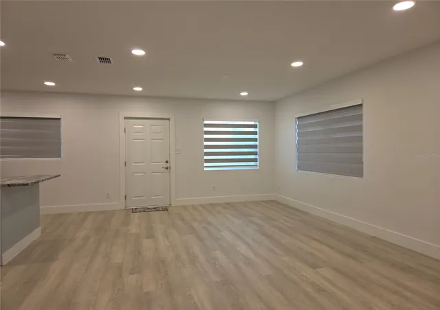 Photo 2 of Single family home for sale at 3321 W Braddock St, Tampa, FL 33607 | MLS# TB8561791 | Listing updated on 2026-10-28