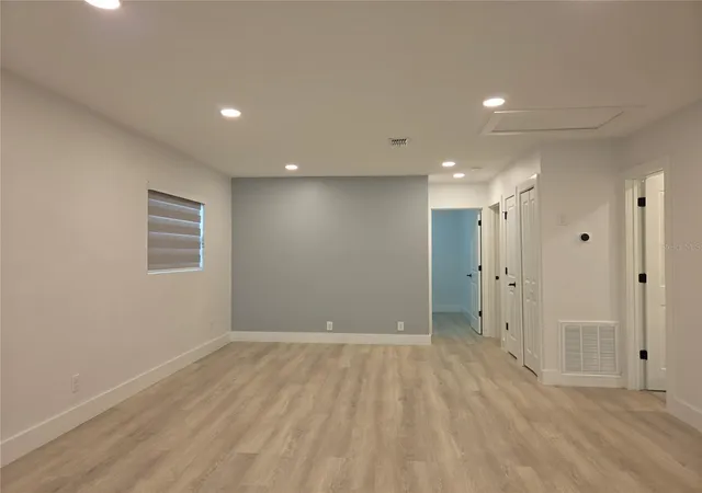 Photo 4 of Single family home for sale at 3321 W Braddock St, Tampa, FL 33607 | MLS# TB8561791 | Listing updated on 2026-10-28