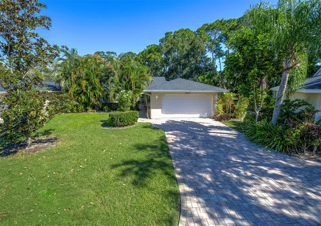 Condo for sale at 5247 Villa Majorca Ct #27, SARASOTA, FL 34235 | MLS# A4710947