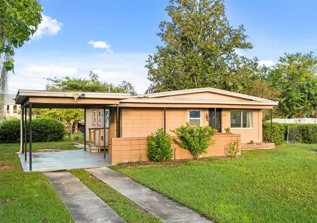 Photo 1 of Single family home for sale at 304 Cosmos Dr, Orlando, FL 32807 | MLS# O6452981 | Listing updated on 2026-10-30