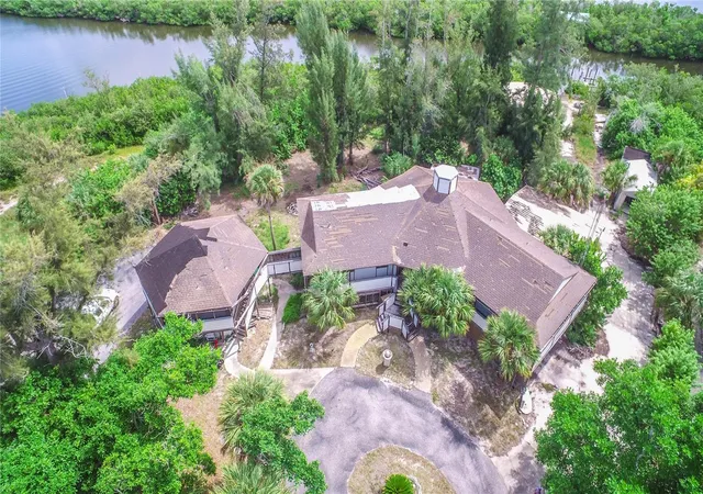 Photo 2 of House for sale at 8475 Manasota Key Rd, Englewood, FL 34223 | MLS# N6146350 | Listing updated on 2026-10-28