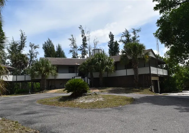 Photo 4 of House for sale at 8475 Manasota Key Rd, Englewood, FL 34223 | MLS# N6146350 | Listing updated on 2026-10-28