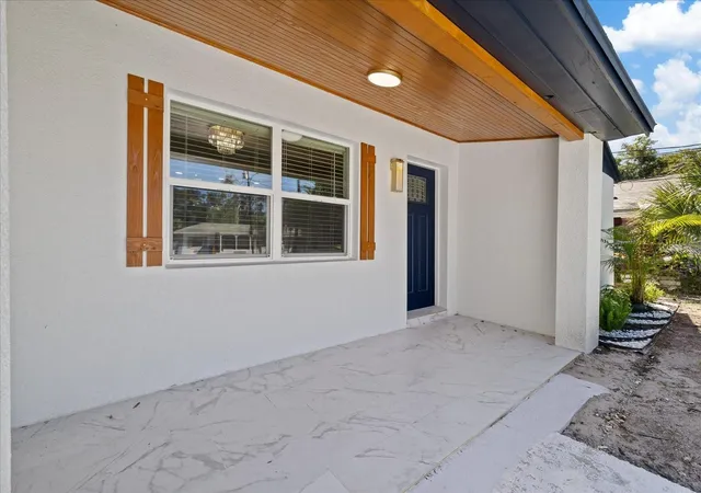Photo 2 of Single family home for sale at 1621 N Washington Ave, Clearwater, FL 33755 | MLS# TB8561807 | Listing updated on 2026-10-28