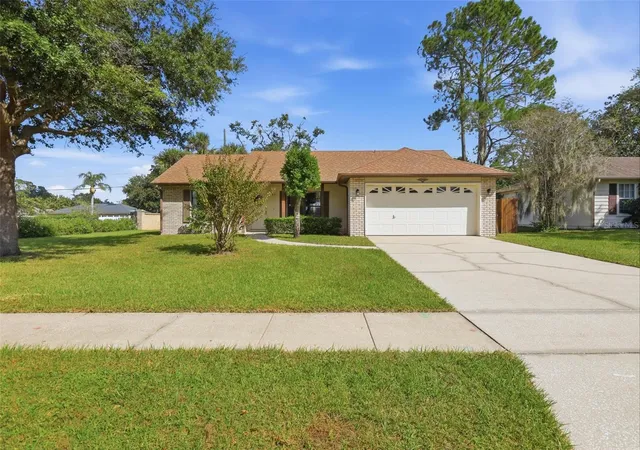 Single family home for sale at 1381 Heather Glen Dr, DELAND, FL 32724 | MLS# V4952006