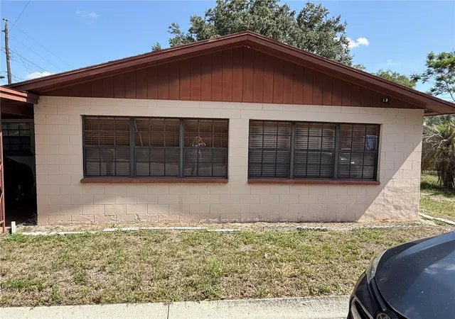 Single family home for sale at 2502 Sunset Shrs, WINTER HAVEN, FL 33881 | MLS# TB8561823