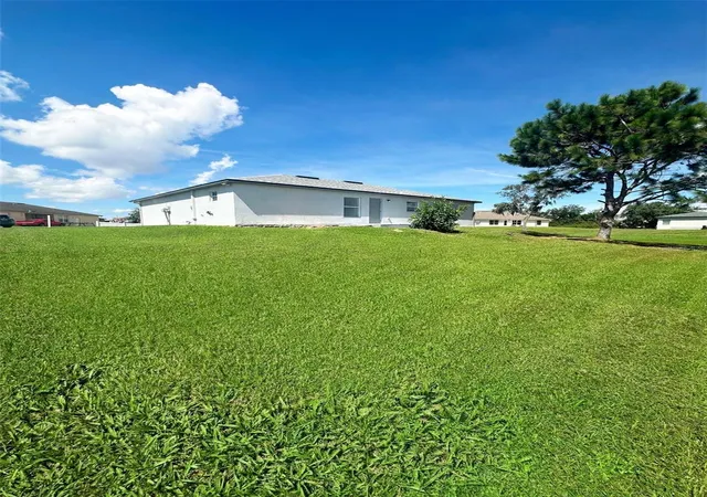 Photo 4 of Single family home for sale at 1921 Drum Dr, Kissimmee, FL 34759 | MLS# S5160262 | Listing updated on 2026-10-30
