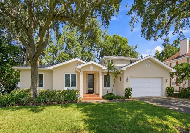 Single family home for sale at 3913 W Barcelona St, TAMPA, FL 33629 | MLS# TB8561824