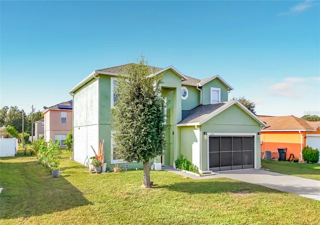Photo 1 of Single family home for sale at 624 Parakeet Ct, Kissimmee, FL 34759 | MLS# O6452999 | Listing updated on 2026-10-29