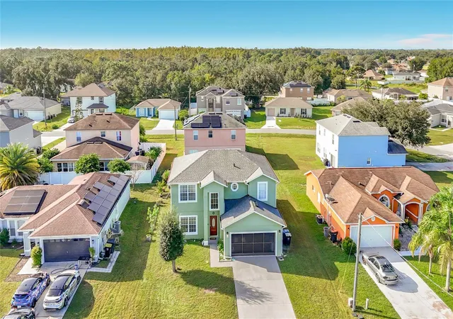 Photo 4 of Single family home for sale at 624 Parakeet Ct, Kissimmee, FL 34759 | MLS# O6452999 | Listing updated on 2026-10-29