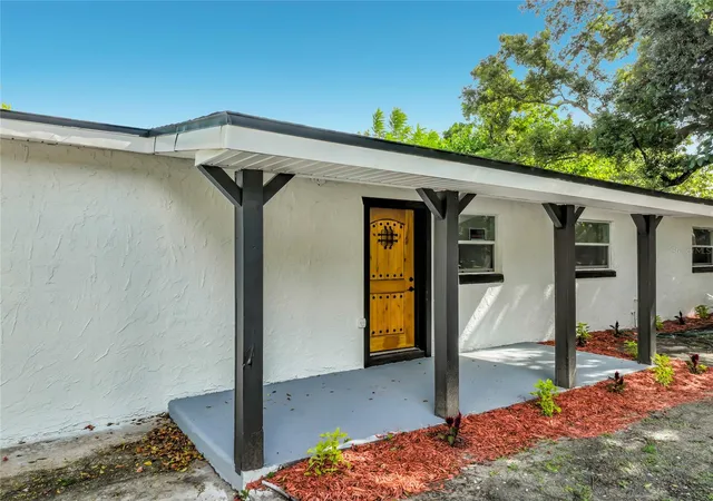 Photo 2 of Single family home for sale at 4207 Seybold Ave, Orlando, FL 32808 | MLS# O6453008 | Listing updated on 2026-10-29