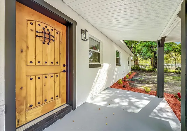 Photo 3 of Single family home for sale at 4207 Seybold Ave, Orlando, FL 32808 | MLS# O6453008 | Listing updated on 2026-10-29