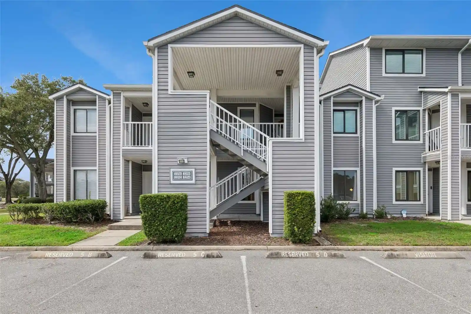 Listing Photo 1 - Condo for sale in 2254 Grenwich Ave located at 2254 Grenwich Ave, ORLANDO, FL 32817 - Unit #2254