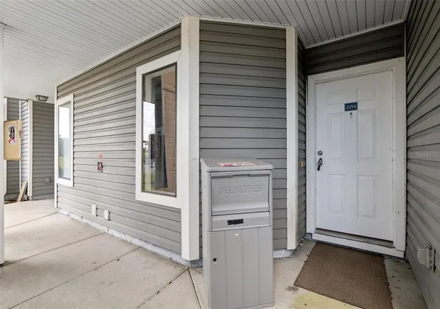 Photo 3 of Condo for sale at 2254 Grenwich Ave #2254, Orlando, FL 32817 | MLS# G5119517 | Listing updated on 2026-10-30