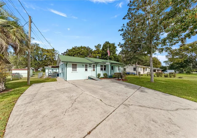 Photo 1 of Single family home for sale at 6273 SE Hames Rd, Belleview, FL 34420 | MLS# OM734748 | Listing updated on 2026-10-29