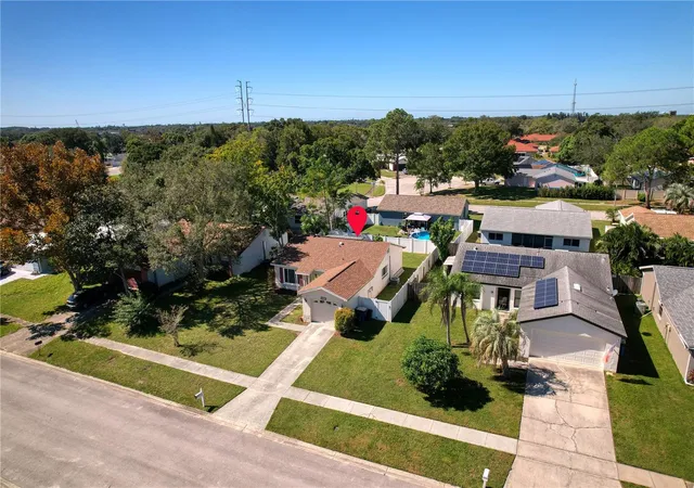 Photo 3 of Single family home for sale at 3266 Pine Hvn Dr, Clearwater, FL 33761 | MLS# TB8561856 | Listing updated on 2026-10-29