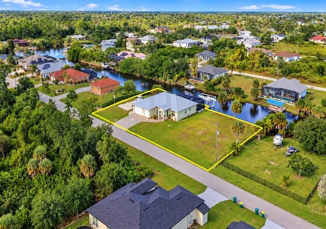 Photo 3 of Single family home for sale at 13662 Begonia Cir, Port Charlotte, FL 33981 | MLS# C7532552 | Listing updated on 2026-10-29