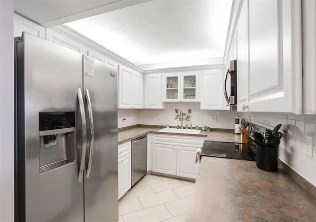 Photo 3 of Condo for sale at 5855 Midnight Pass Rd #611, Sarasota, FL 34242 | MLS# A4710962 | Listing updated on 2026-10-28