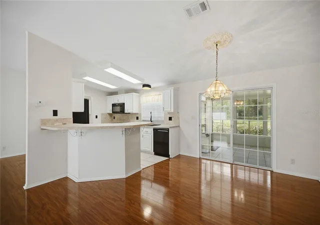 Photo 2 of Manufactured home for sale at 7863 SW 5th Place, Ocala, FL 34474 | MLS# OM734751 | Listing updated on 2026-10-28