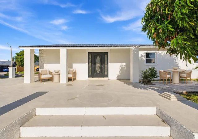 Photo 1 of Single family home for sale at 1129 SW Golden Ave, Arcadia, FL 34266 | MLS# C7532559 | Listing updated on 2026-10-29