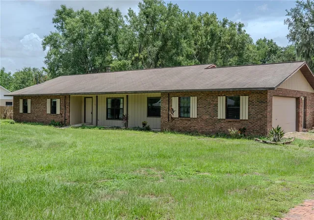 Single family home for sale at 17836 Palm St, UMATILLA, FL 32784 | MLS# O6453025